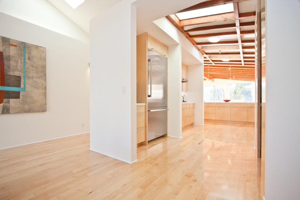 559 Radcliffe Drive, image 11 of 56