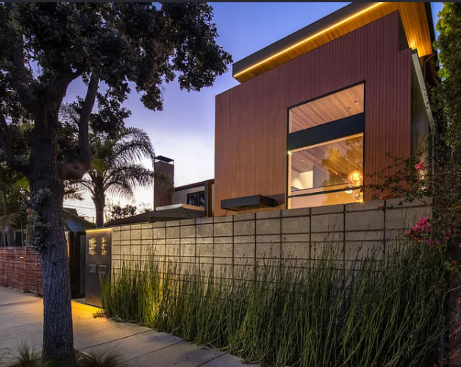303 Windward Avenue, image 4 of 8